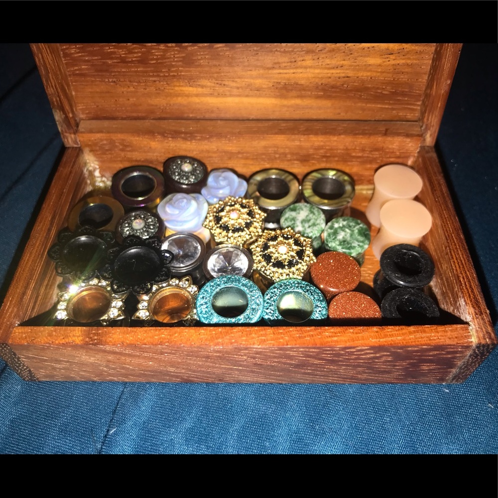 00g tunnels and plugs set of 13 💎